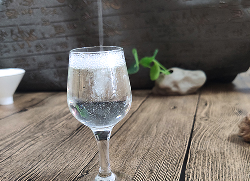 名酒企業(yè)槍戰(zhàn)千元價格帶集體“升值”是為哪般？