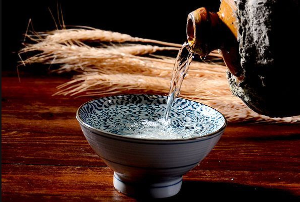白酒價(jià)格差異大，其中是否藏有貓膩？
