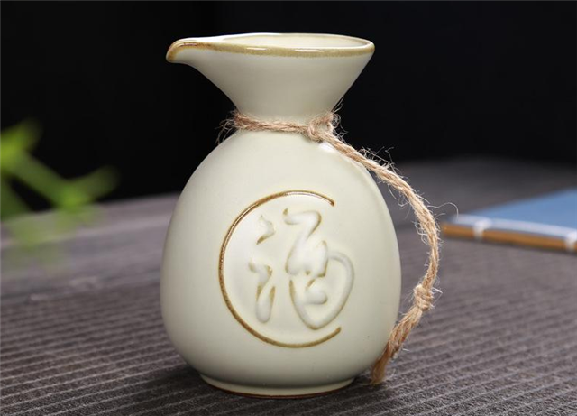 發(fā)燒拿白酒擦身體好嗎？用多少含量的酒精比較好？