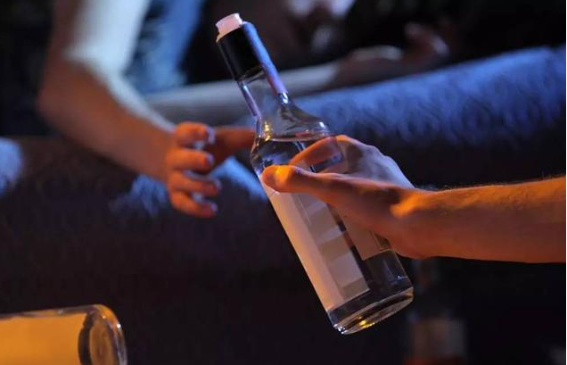 喝酒酒精過(guò)敏？4招緩解你的過(guò)敏癥狀