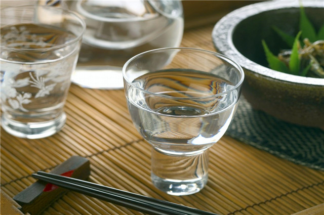 長期晚上喝酒的危害有哪些？哪些時刻喝酒最傷身？
