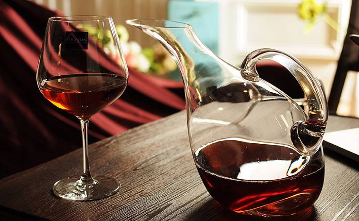 紅酒怎么醒酒？如何選擇一款適合自己的醒酒器？