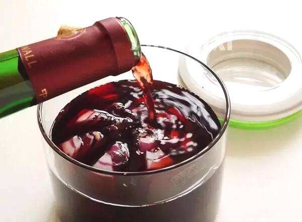紅酒泡洋蔥有什么功效？紅酒泡洋蔥的原理是什么？