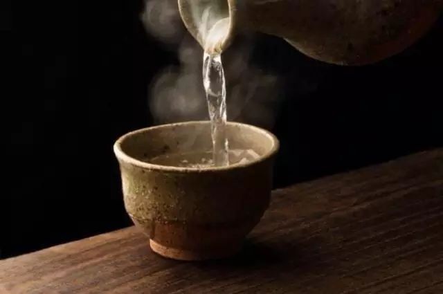 白酒苦是什么原因造成的？白酒最簡便的去苦方法是什么？