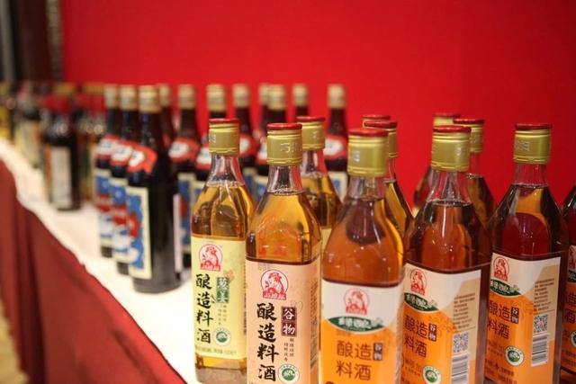 料酒迎來釀造新團(tuán)標(biāo)，“小綠標(biāo)”加持為瘋狂的料酒降個(gè)溫、換個(gè)軌