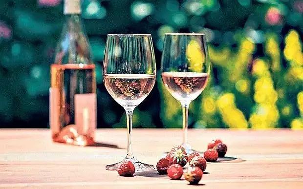 桃紅葡萄酒怎么喝？桃紅葡萄酒好喝嗎？