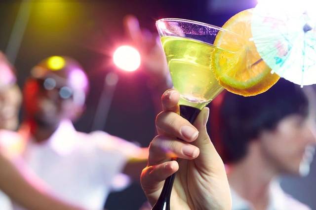 雞尾酒能和白酒混喝嗎？可以這樣喝