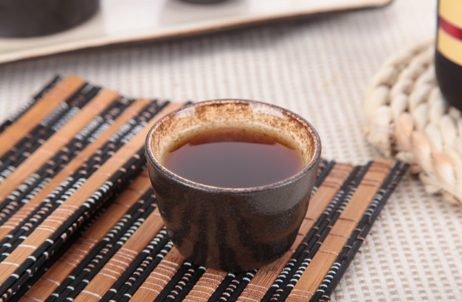 冬天喝黃酒有什么好處？熱黃酒喝起來(lái)
