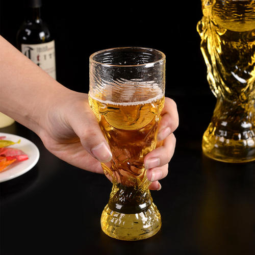 吃綠豆糕能喝啤酒嗎？吃綠豆糕喝啤酒好不好？