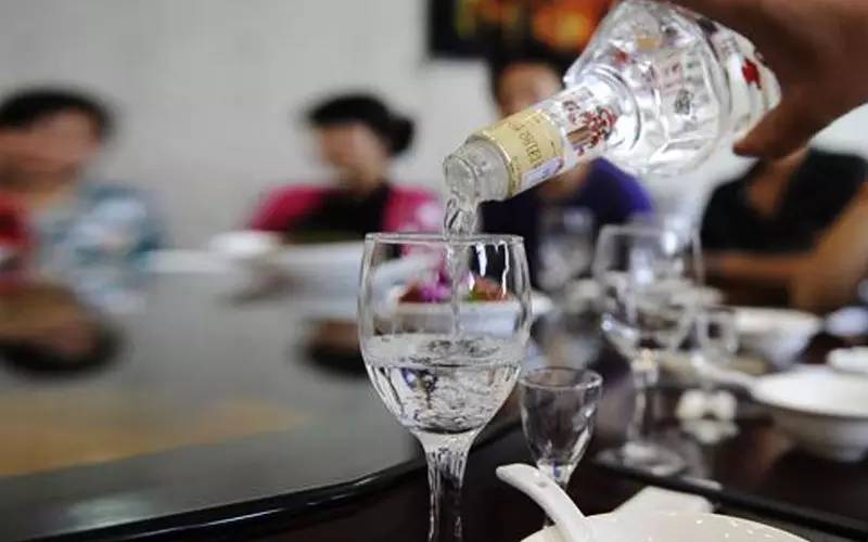 酒桌禮儀之酒桌座位如何挑選桌子，你了解了多少