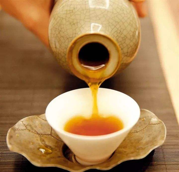 黃酒多少錢(qián)一斤，影響黃酒價(jià)格的因素
