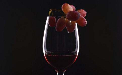 好紅酒的口感應(yīng)該是什么樣的？紅酒如何喝口感好？