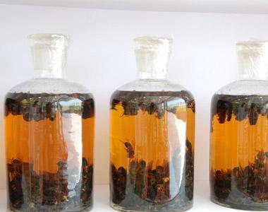 麝香酒有什么功效？如何用麝香泡酒？