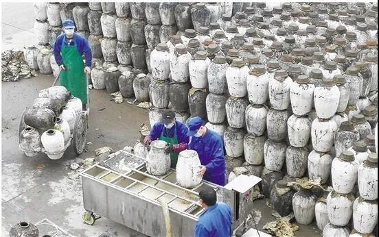 “搶救”200萬壇手工酒，記者走進(jìn)紹興黃酒廠家感受