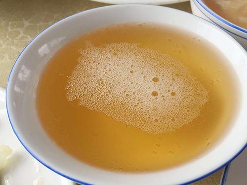 啤酒里為什么會有泡沫？啤酒的泡沫是不是越多越好呢？