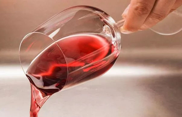 喝剩的紅酒可以做什么，喝剩的紅酒還能喝嗎？