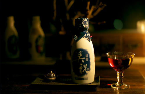 黃酒有白色的嗎？黃酒有白色的。