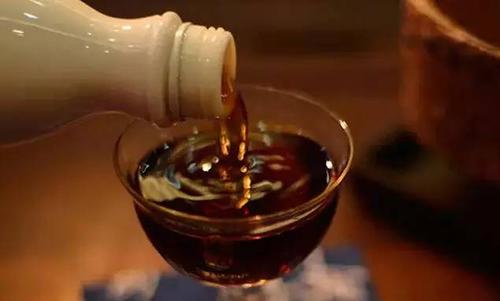 黃酒怎么儲存可以保存時間更久？黃酒保質(zhì)期一般是多長時間？