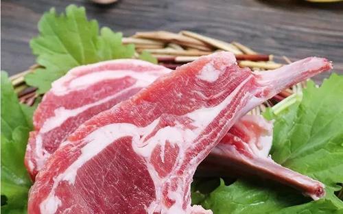 吃羊肉可以喝啤酒嗎？吃羊肉不提倡喝啤酒。