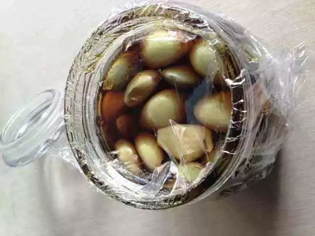 大蒜泡酒可以治什么病，可以長期吃嗎？