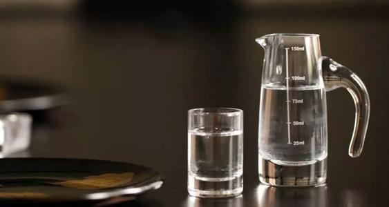 米香型白酒和濃香型白酒有什么區(qū)別？白酒的香味總結(jié)有哪些？