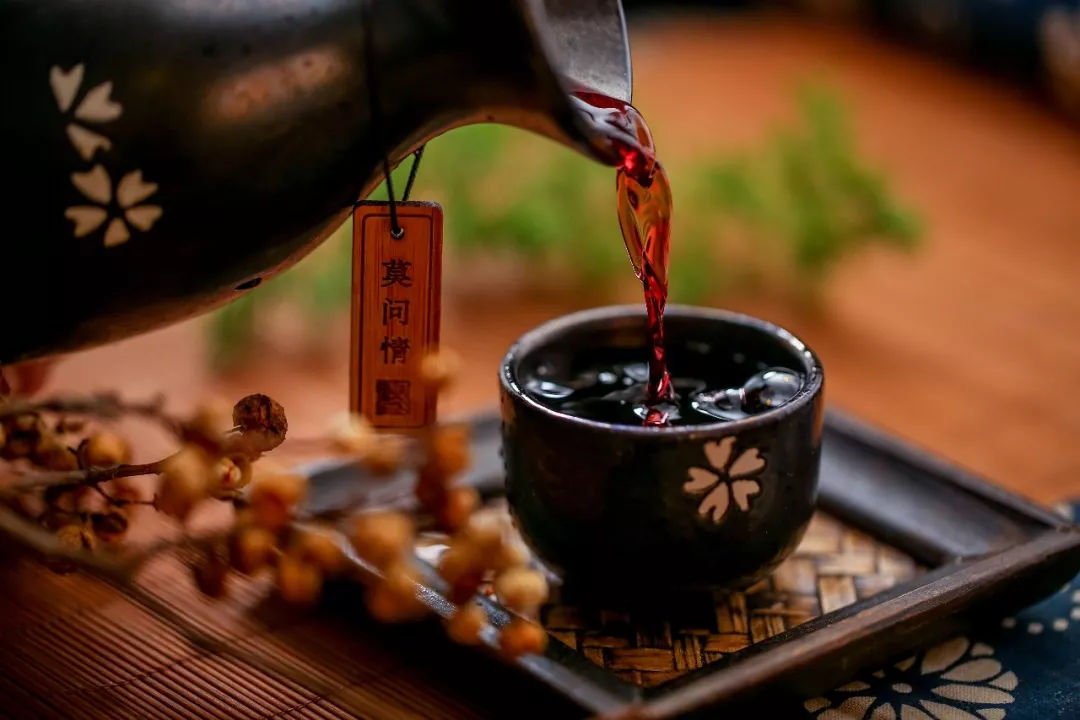 玫瑰酒如何釀造？新鮮玫瑰花酒的做法