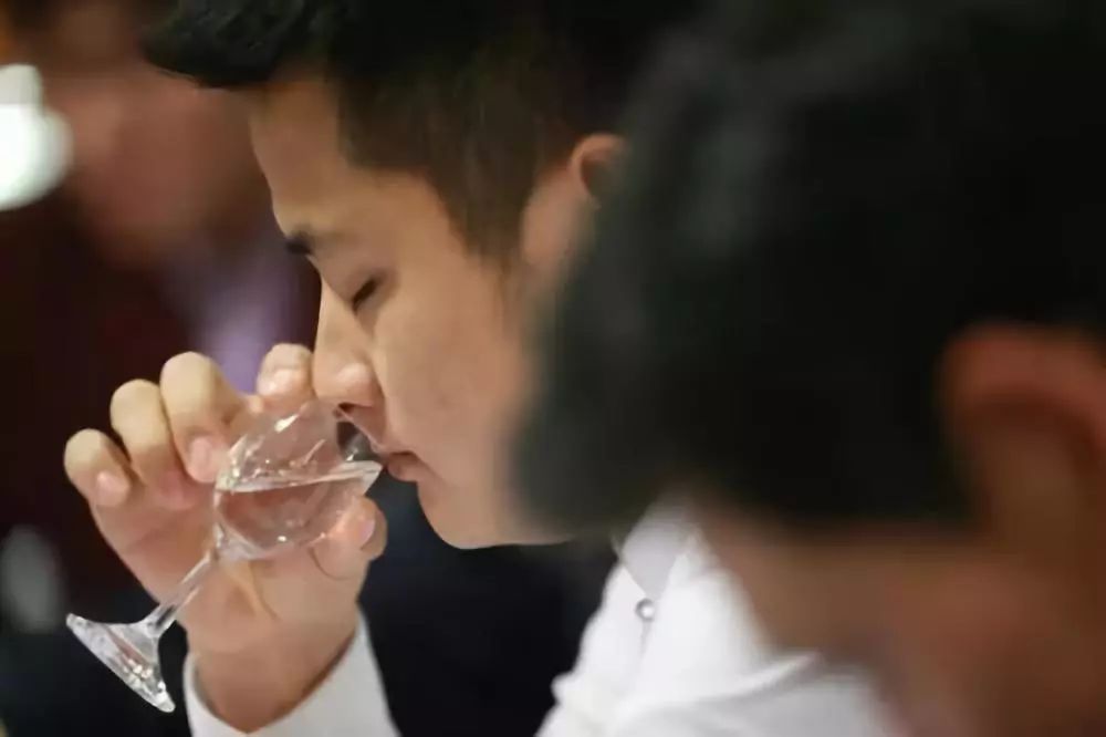 喝白酒可以吃香蕉嗎？怎么吃香蕉解酒