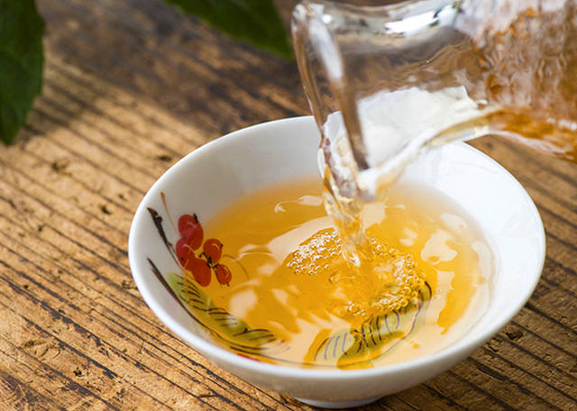 枇杷酒的制作方法，怎么吃好