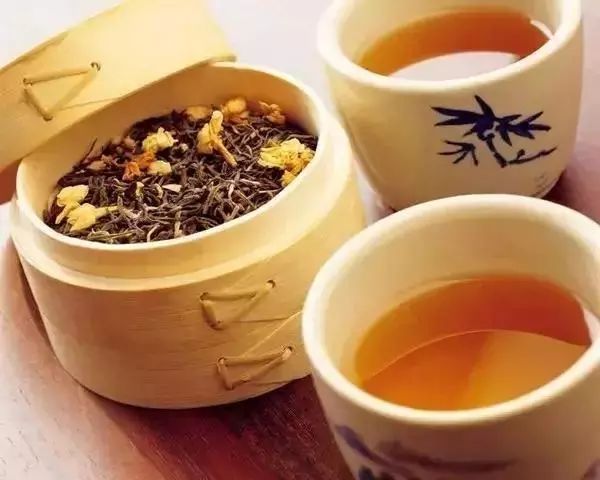 喝菊花酒有什么好處？喝菊花酒對身體的好處