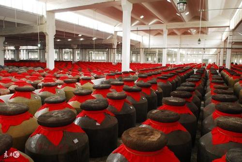 白酒儲存容器一般有哪些？塑料桶可以用來裝白酒嗎？