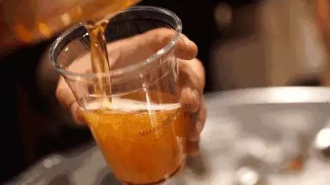 過期的啤酒還能喝嗎？過期啤酒什么味道？