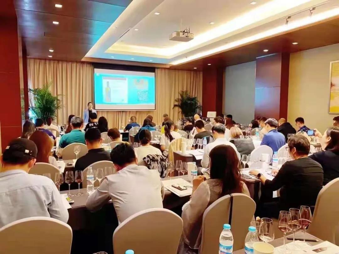 意酒飄香泉城，孔孟之鄉(xiāng)酒業(yè)精英共話新知