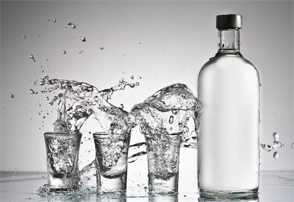 購(gòu)買白酒的方式，白酒選購(gòu)時(shí)的五看