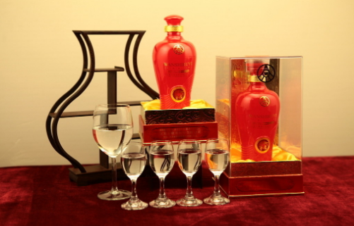 如何鑒別優(yōu)質(zhì)白酒？選購白酒技巧