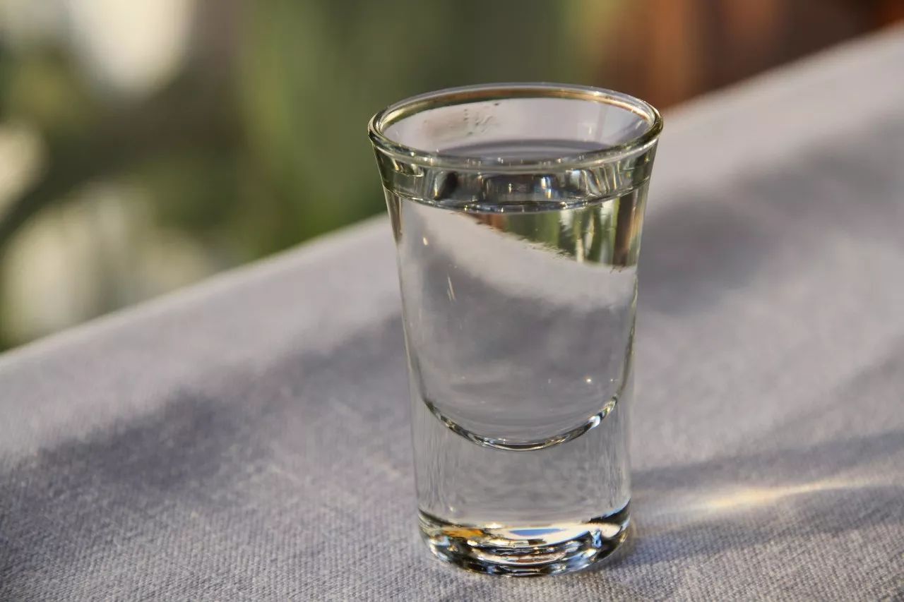 白酒能與啤酒一起喝嗎？有什么壞處？