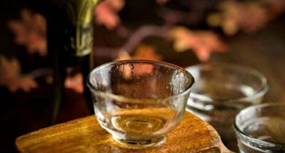 女性能喝白酒嗎？女性喝白酒的作用