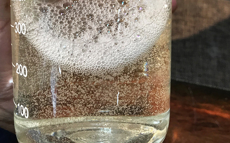 白酒釀造用什么原料？