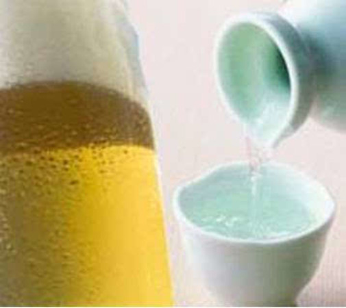 喝50度的白酒自殺(50度的白酒喝多少會醉)