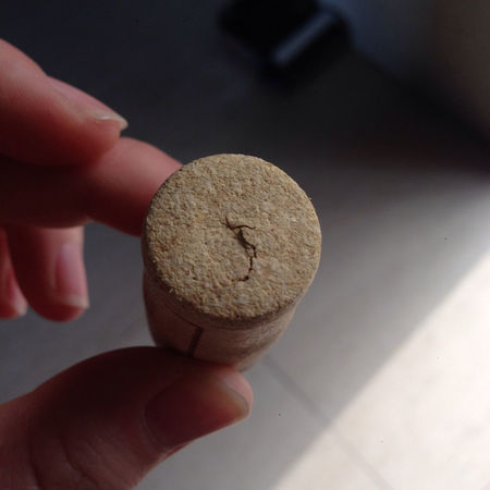 怎樣開(kāi)葡萄酒瓶的塞子(葡萄酒瓶塞子怎么打開(kāi))