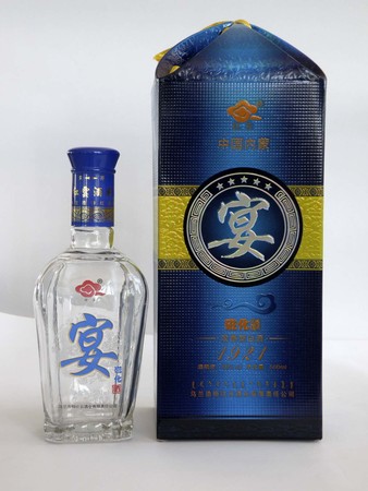 藍(lán)色瓶道酒多少錢一瓶(藍(lán)色經(jīng)典酒多少錢一瓶)