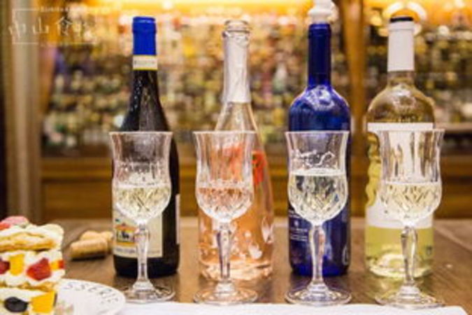 夢幻起泡酒怎么喝(起泡酒應(yīng)該怎么喝)
