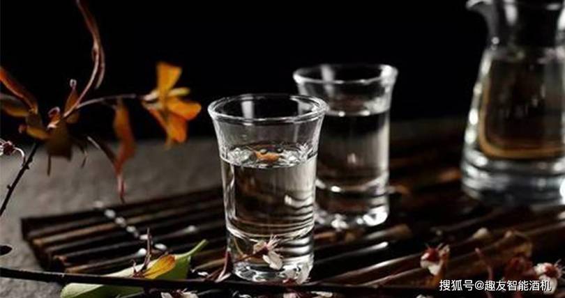 2014白酒銷(xiāo)售年度總結(jié)(白酒銷(xiāo)售年度總結(jié)報(bào)告)