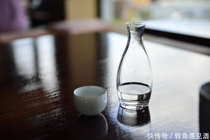 那種白酒高級(jí)(高級(jí)的白酒)