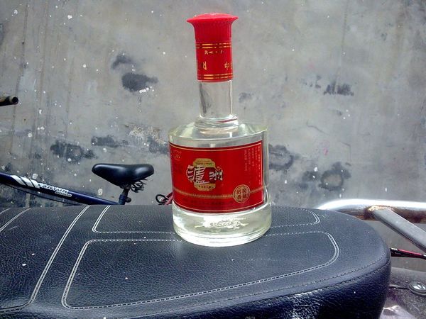一箱瀘州迎賓酒多少錢(qián)一箱(瀘州迎賓酒的價(jià)格多少)